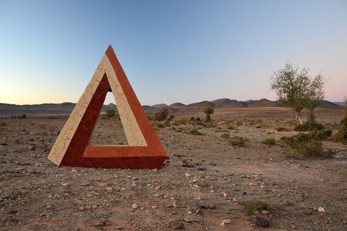 Hicham-Benohoud—Sans-Titre—Série-Landscaping—2018—Photographie-argentique—tirage-C-print—60×90-cm-(3)