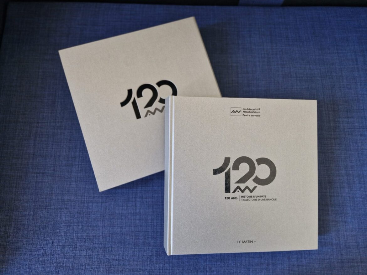 Couverture du livre 120 ans Attijariwafa bank — Histoire d’un pays, trajectoire d’une banque