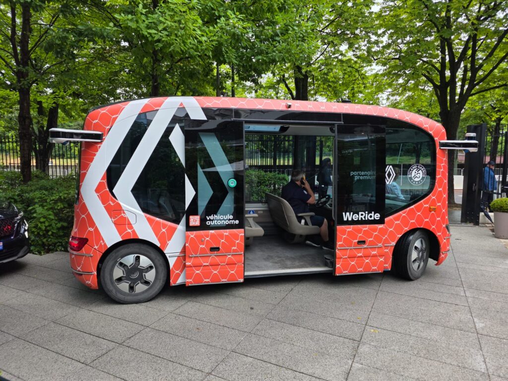 Renault Roland Garros E Tech electric